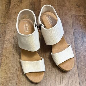 TOMS Cream Open-Toe Sandals